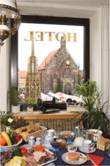 Tiptop Hotel Am Schoenen Brunnen Nürnberg Restaurant bilde